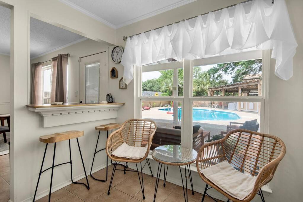 Private Oasis, Pool, Downtown Pns & Beach 3Br-2,5Bt Pensacola Exterior photo