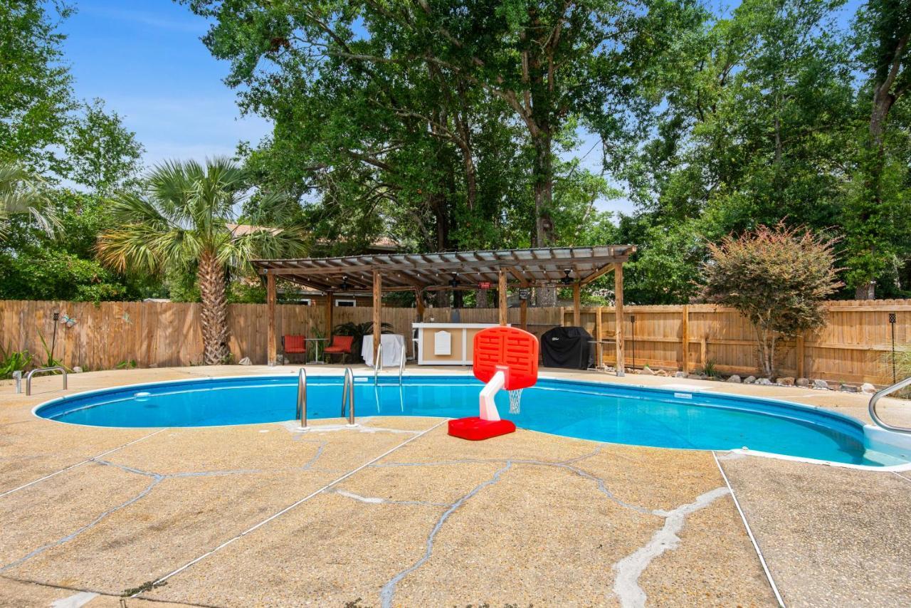 Private Oasis, Pool, Downtown Pns & Beach 3Br-2,5Bt Pensacola Exterior photo